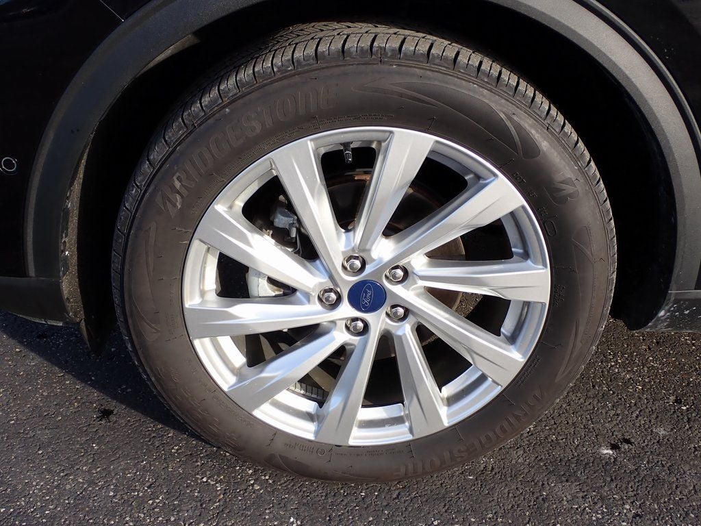 2022 Ford Escape Titanium