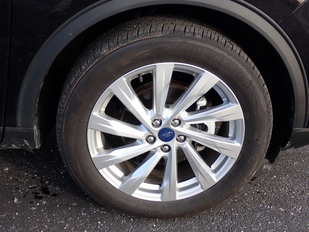 2022 Ford Escape Titanium