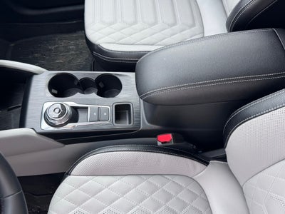 2024 Ford Escape Platinum