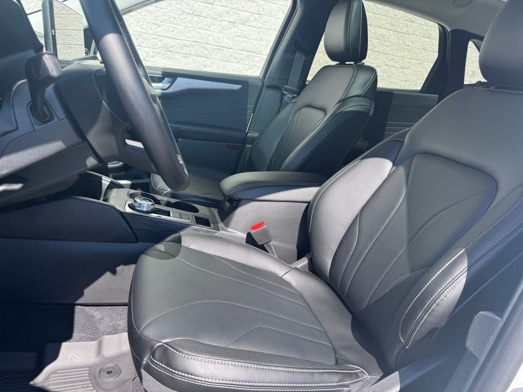 2026 Ford Escape Hybrid Platinum