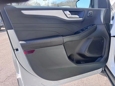 2026 Ford Escape Hybrid Platinum