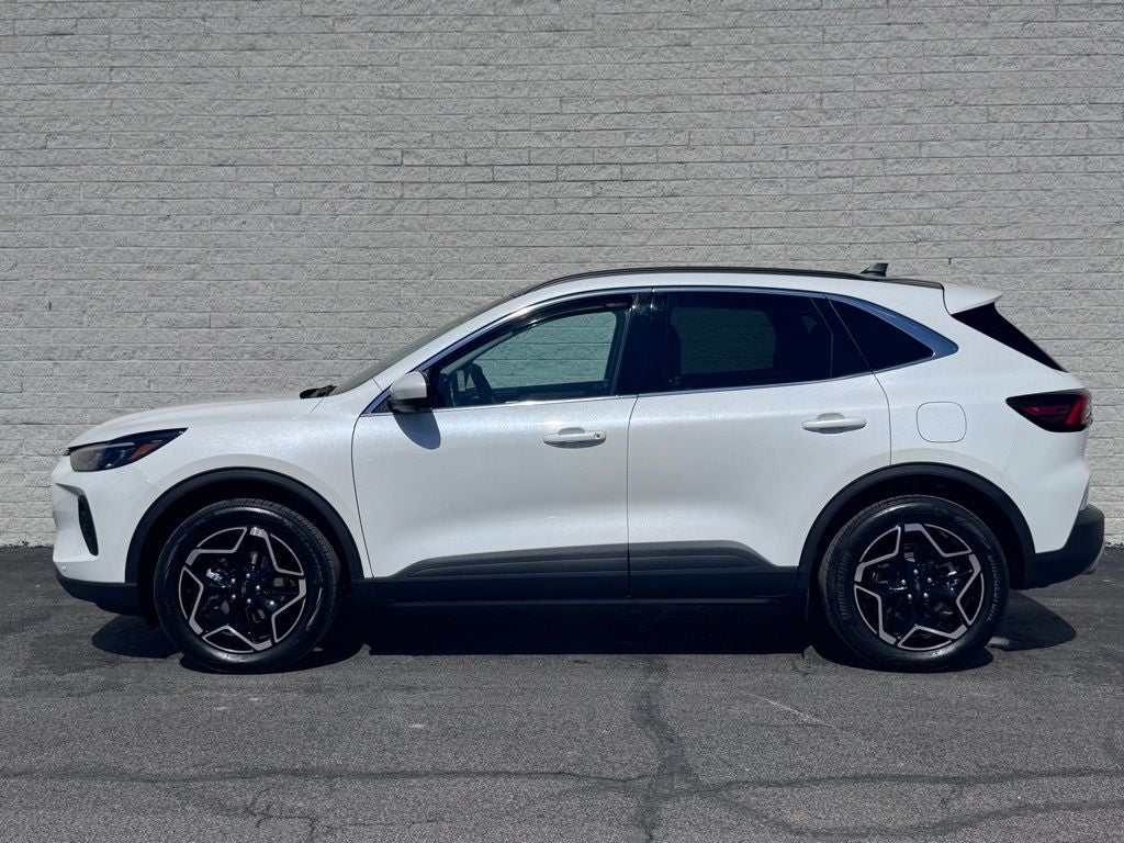 2026 Ford Escape Hybrid Platinum