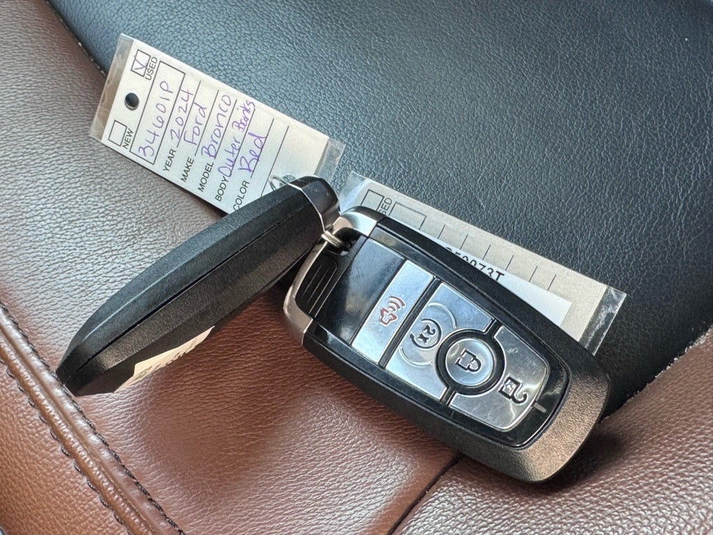 2024 Ford Bronco Outer Banks