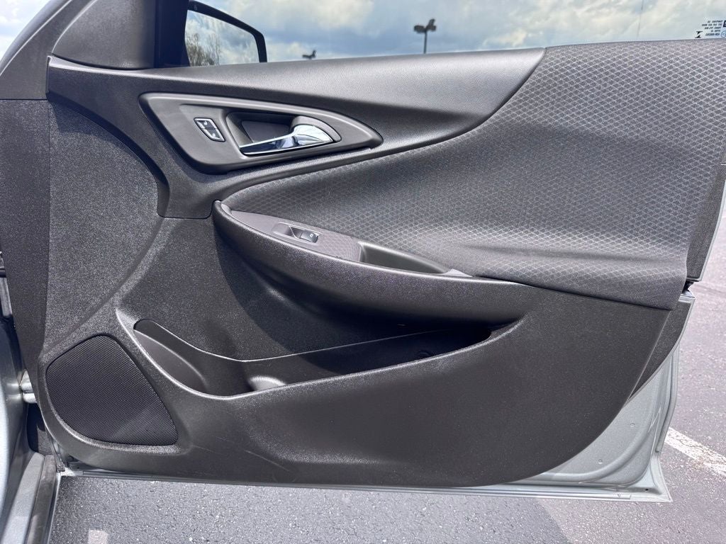 2025 Chevrolet Malibu LS 1LS