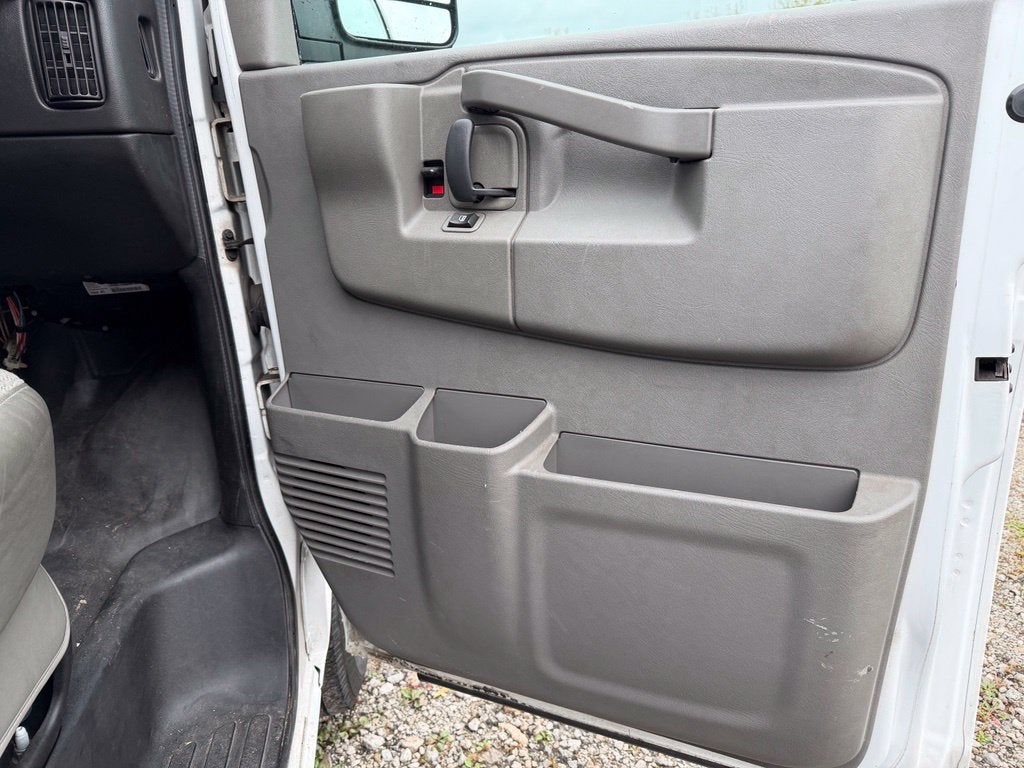 2020 Chevrolet Express 3500 Work Van Cargo