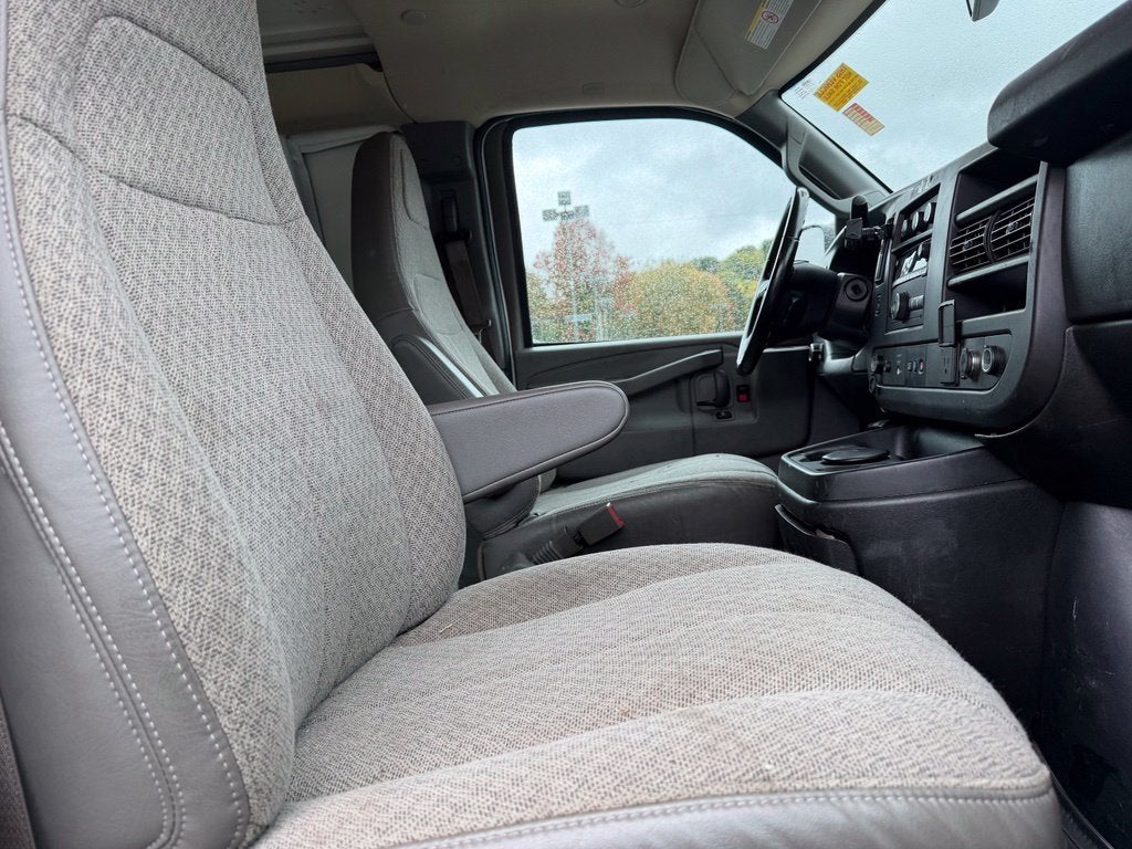 2020 Chevrolet Express 3500 Work Van Cargo