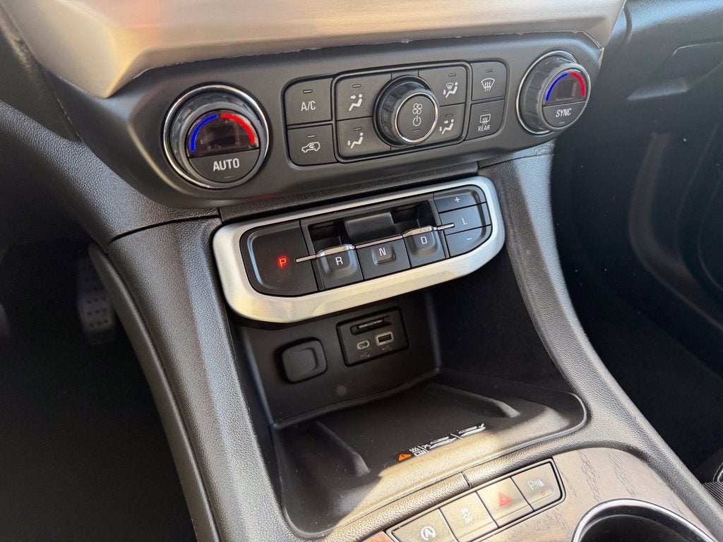 2020 GMC Acadia Denali
