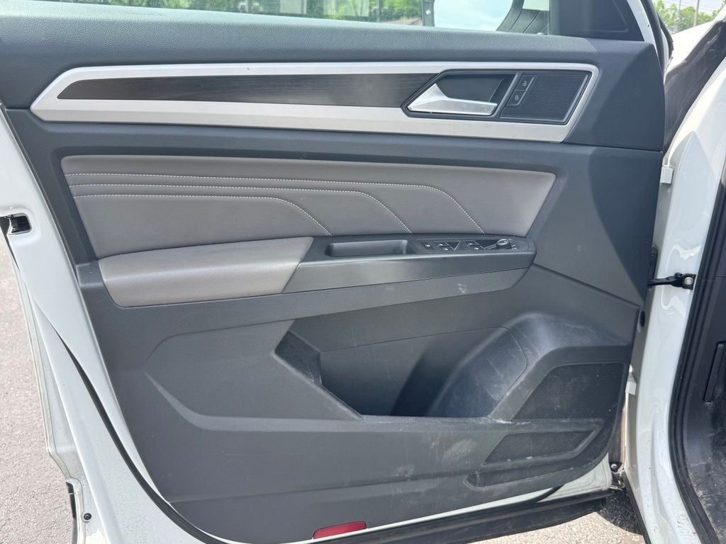 2022 Volkswagen Atlas 2.0T SE w/Technology