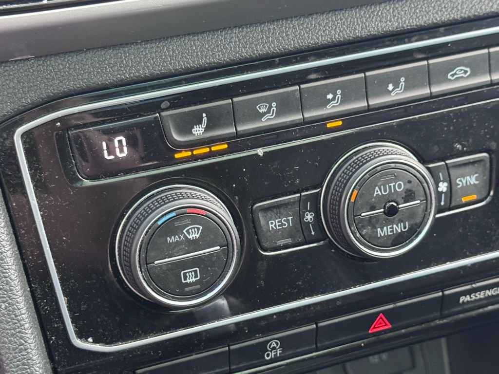 2022 Volkswagen Atlas 3.6L V6 SE w/Technology