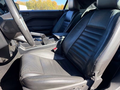2005 Ford Mustang GT Premium