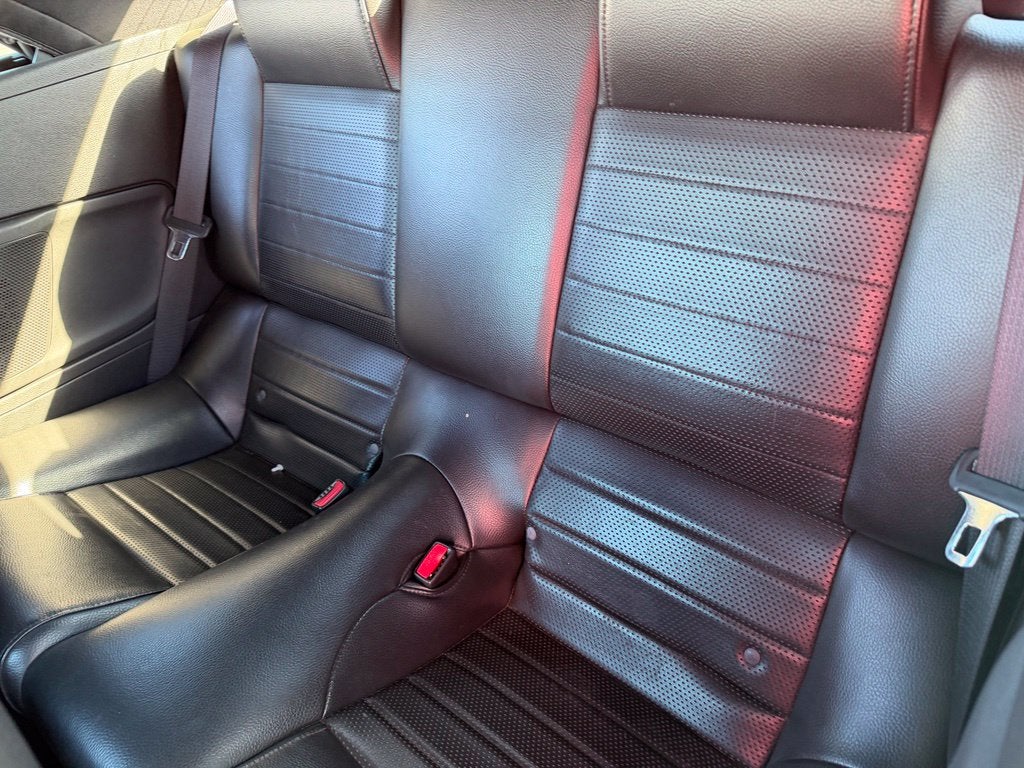 2005 Ford Mustang GT Premium