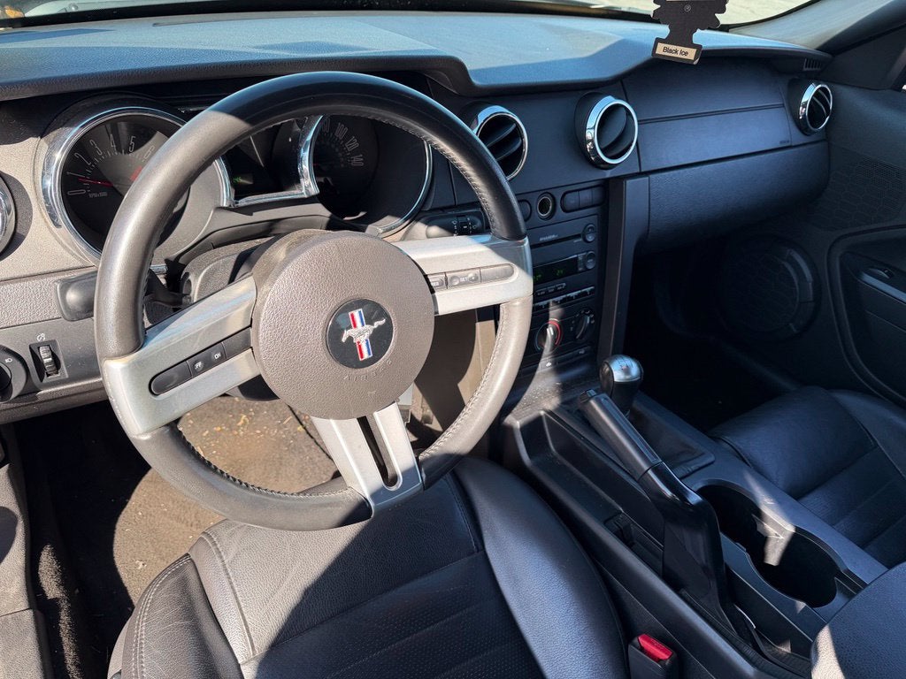 2005 Ford Mustang GT Premium