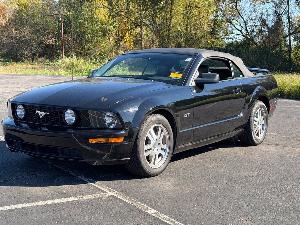 2005 Ford Mustang GT Premium
