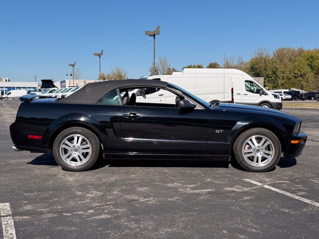 2005 Ford Mustang GT Premium