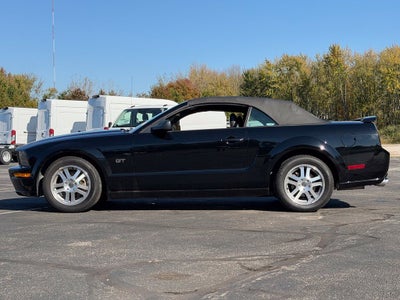 2005 Ford Mustang GT Premium