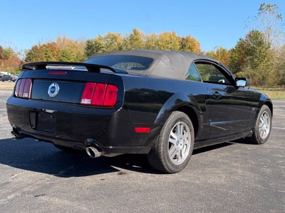 2005 Ford Mustang GT Premium