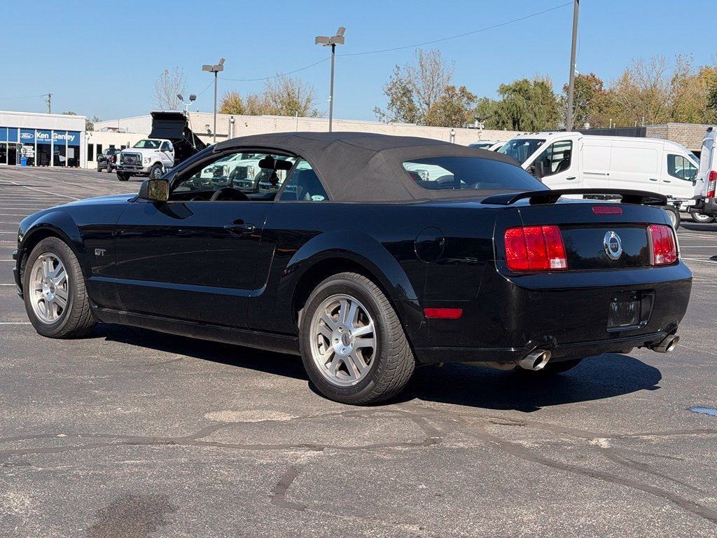 2005 Ford Mustang GT Premium