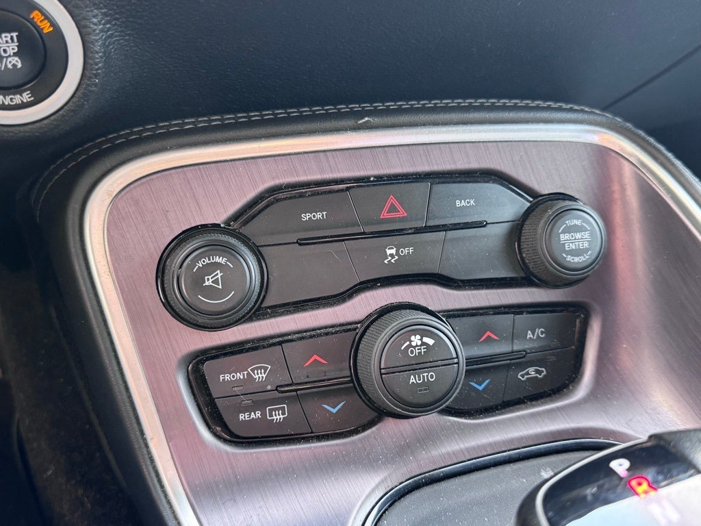 2016 Dodge Challenger SXT