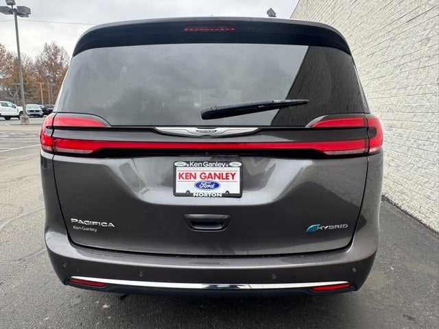 2023 Chrysler Pacifica Hybrid Touring L