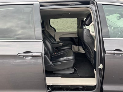 2023 Chrysler Pacifica Hybrid Touring L