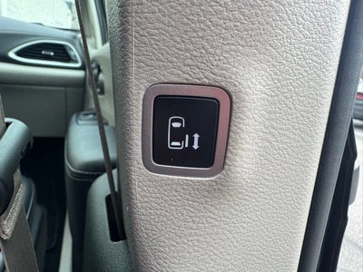 2023 Chrysler Pacifica Hybrid Touring L