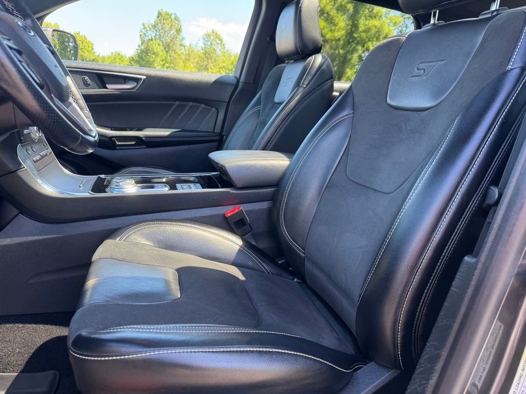 2020 Ford Edge ST
