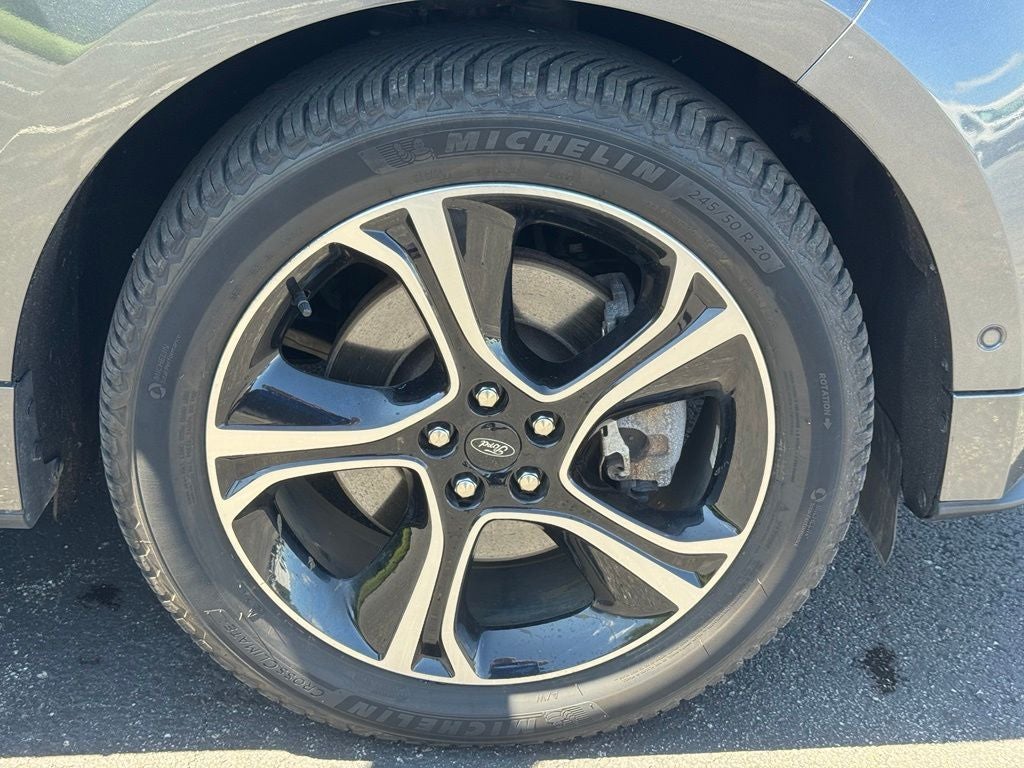 2020 Ford Edge ST