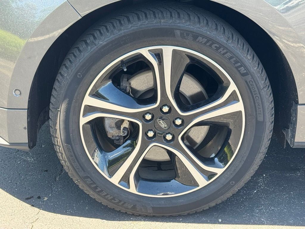 2020 Ford Edge ST