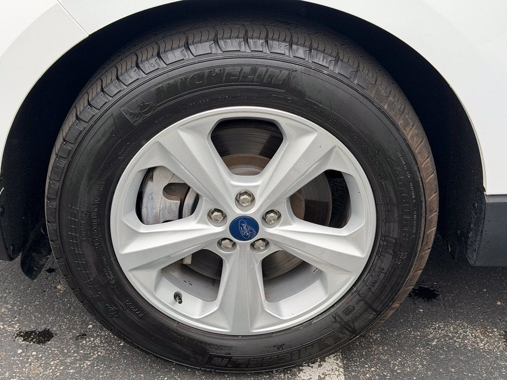 2022 Ford Edge SE