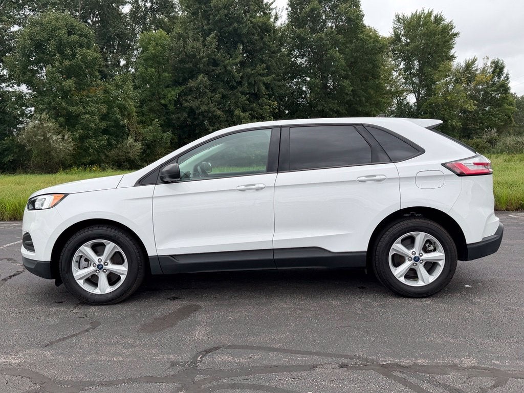 2022 Ford Edge SE