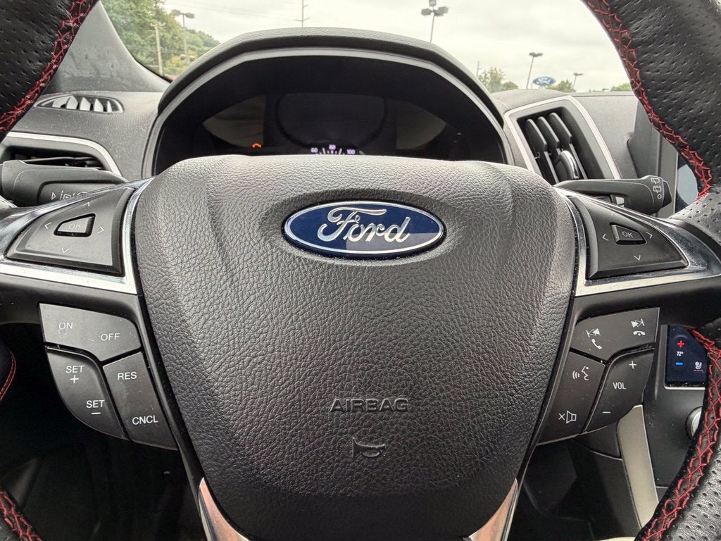 2022 Ford Edge ST Line