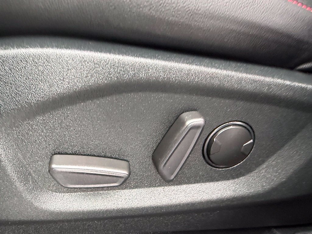 2022 Ford Edge ST Line