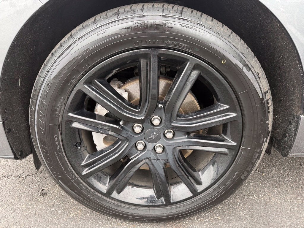 2022 Ford Edge ST Line
