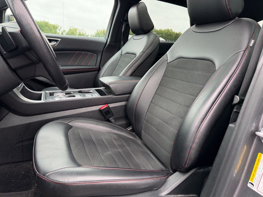 2022 Ford Edge ST Line