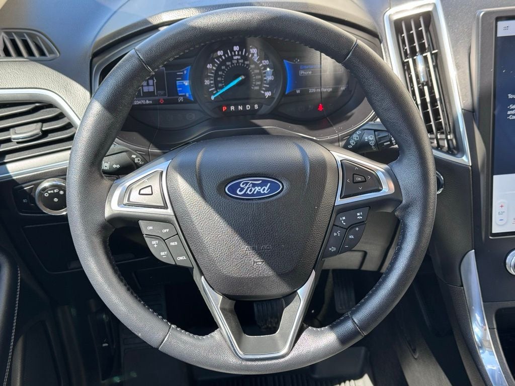 2023 Ford Edge Titanium