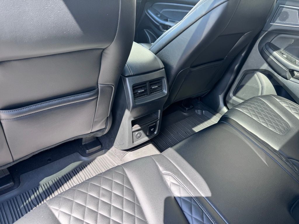 2023 Ford Edge Titanium