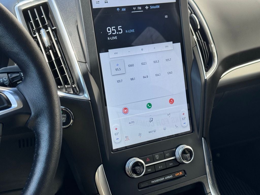 2023 Ford Edge Titanium