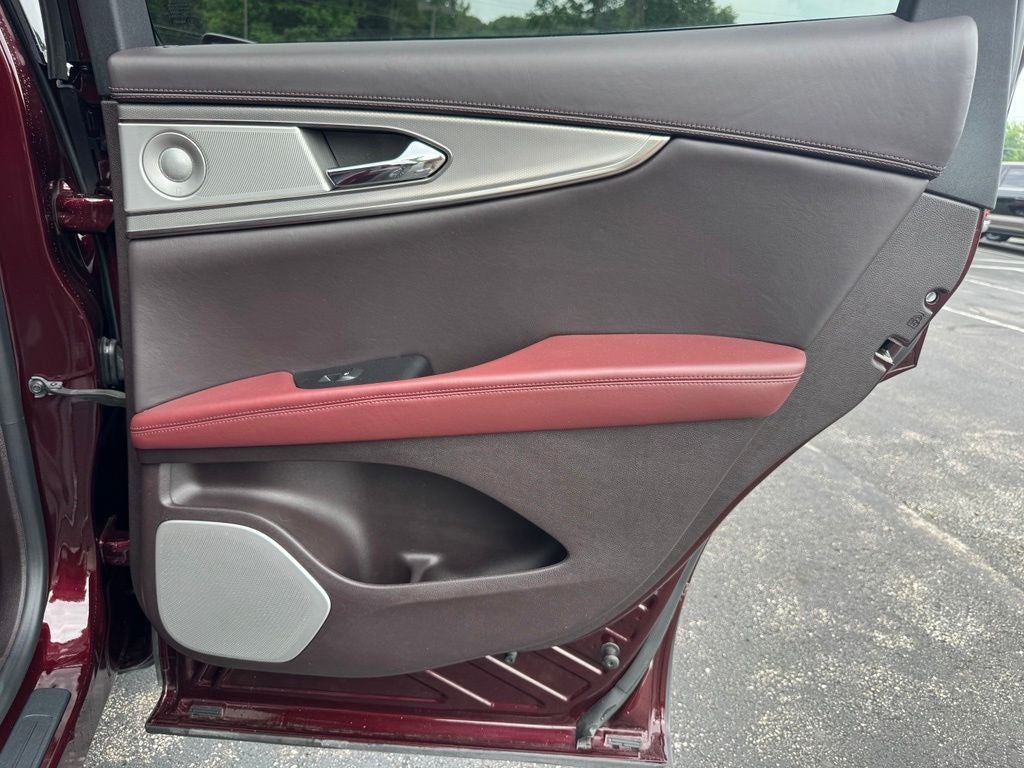 2019 Lincoln Nautilus Black Label