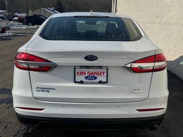 2020 Ford Fusion SE