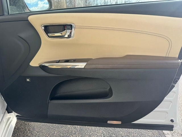 2016 Toyota Avalon Hybrid Limited