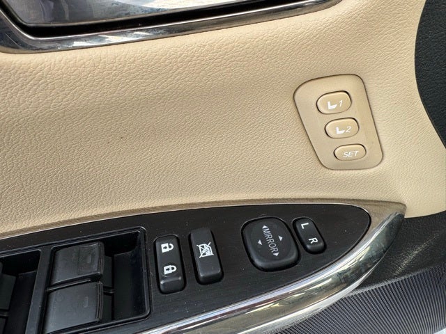 2016 Toyota Avalon Hybrid Limited