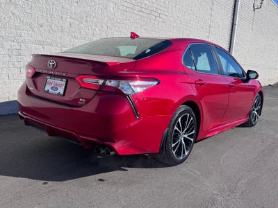 2020 Toyota Camry SE