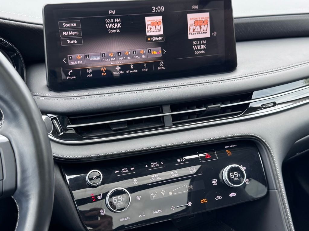 2023 INFINITI QX60 Sensory