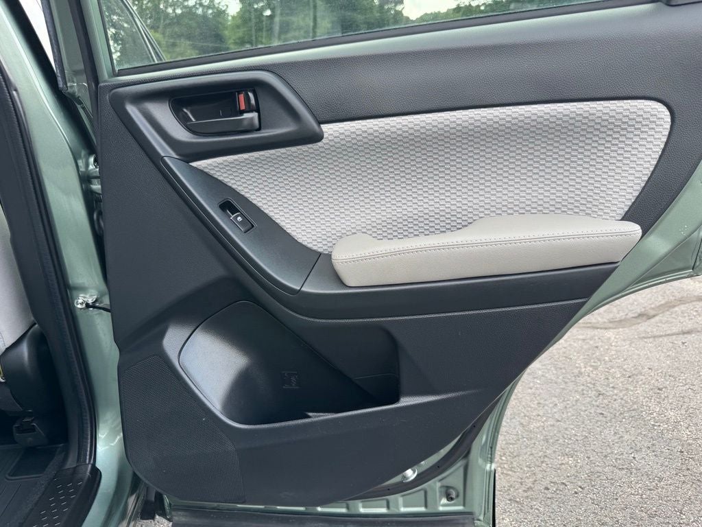 2017 Subaru Forester 2.5i