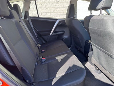 2016 Toyota RAV4 LE