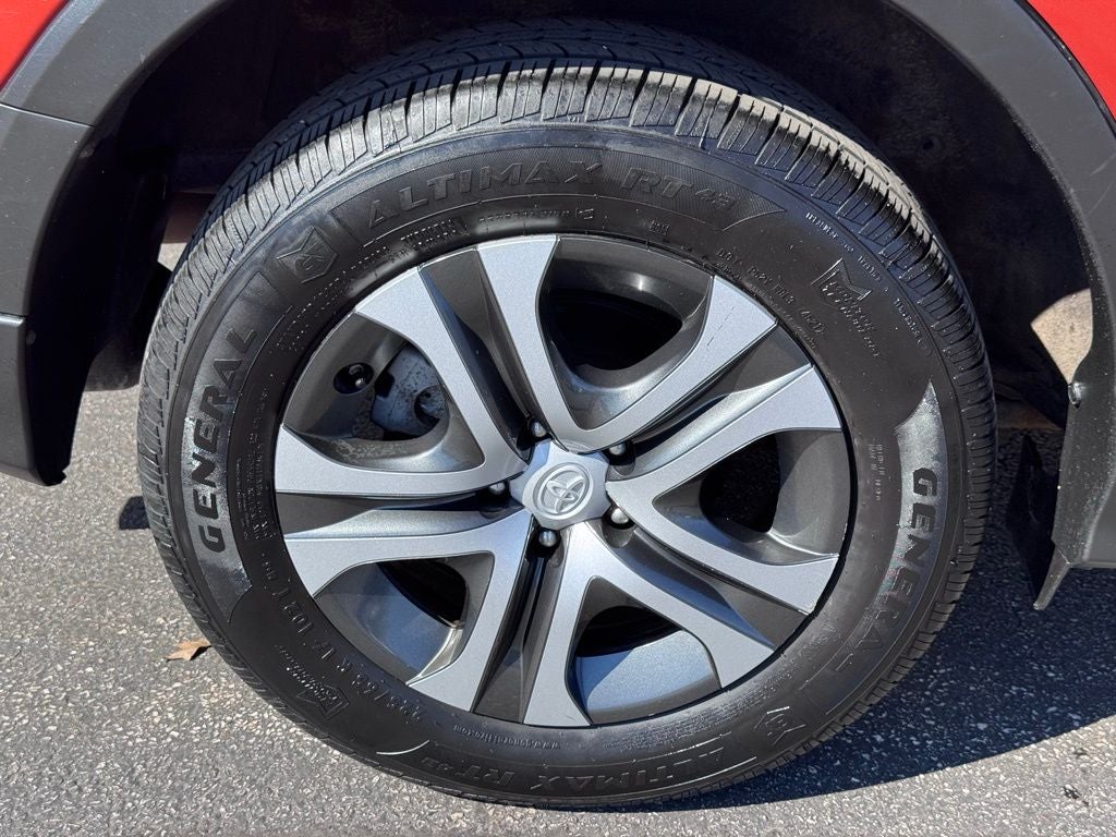 2016 Toyota RAV4 LE