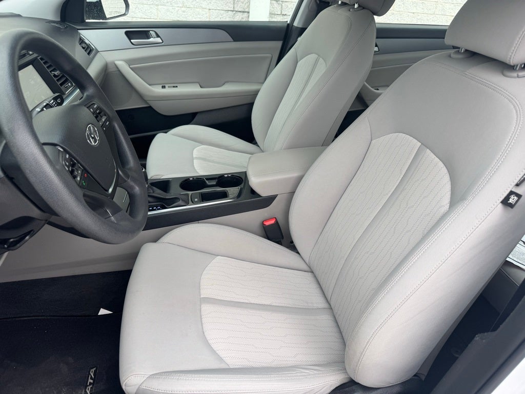 2017 Hyundai Sonata Hybrid SE