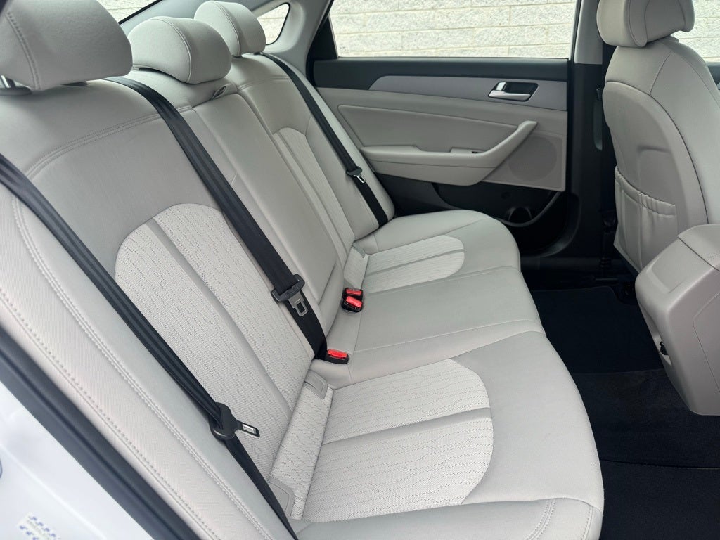 2017 Hyundai Sonata Hybrid SE