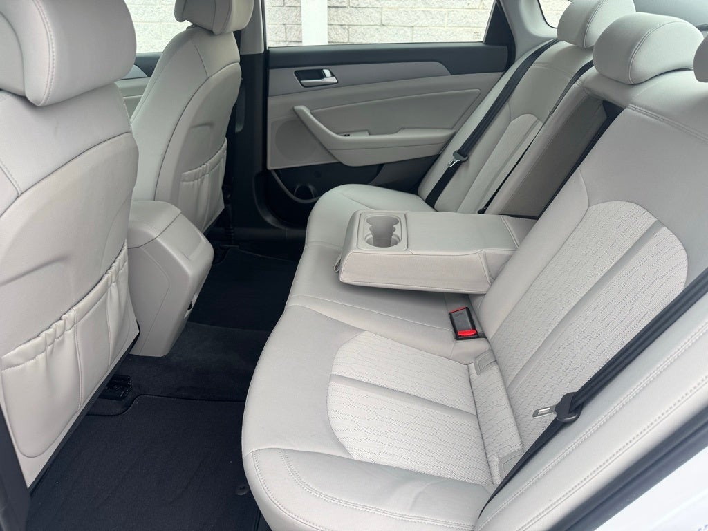 2017 Hyundai Sonata Hybrid SE