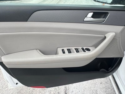 2017 Hyundai Sonata Hybrid SE